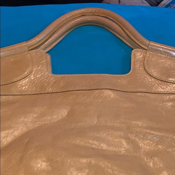 Gold leather bag - Picture 2 of 8